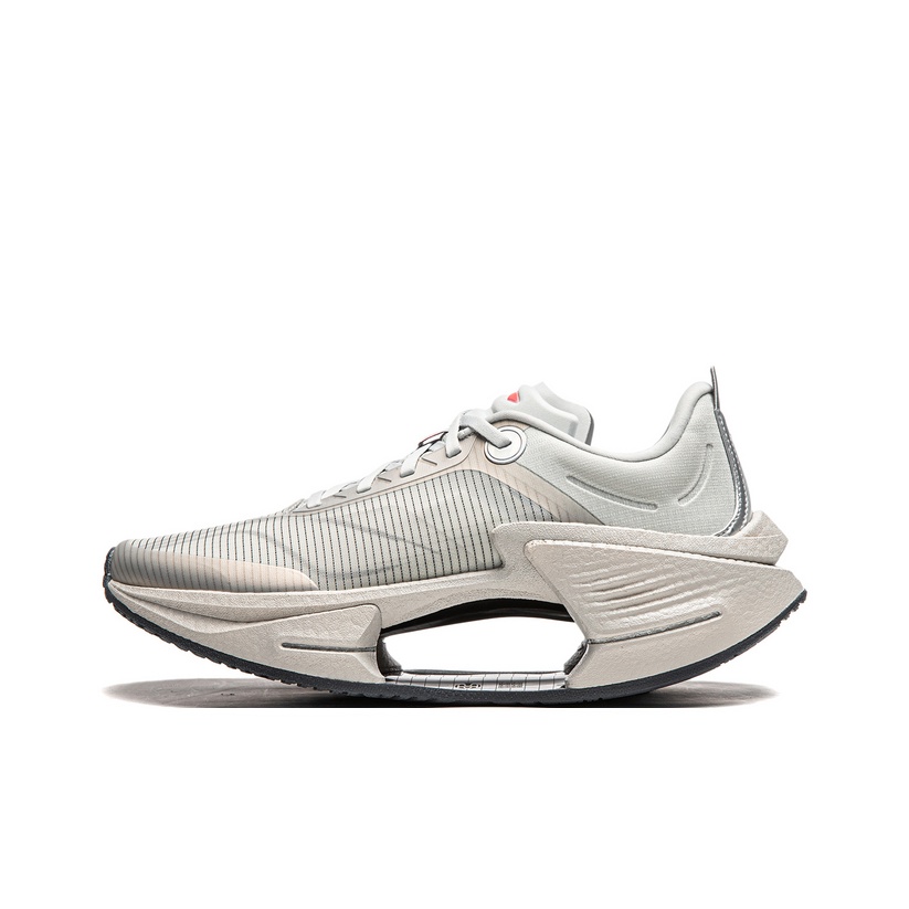 Li Ning Wade Shadow 3 ESSENTIA - Men Shoes Essentials recension och pris